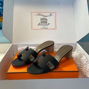 Hermès Epsom Oasis Heeled Sandals Black EU 38, US 7.5 Like New